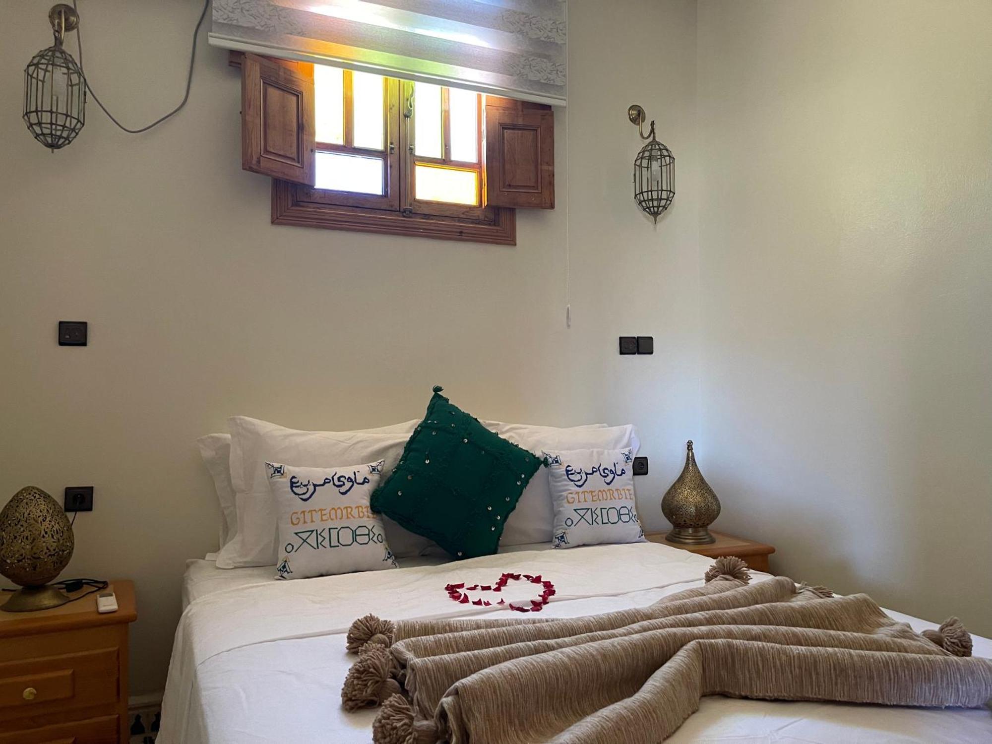 Gite Marbie Maison Rurale, Une Experience Naturelle Unique, Au Coeur Du Moyen Atlas, Maroc Kasba Tibouda Eksteriør billede